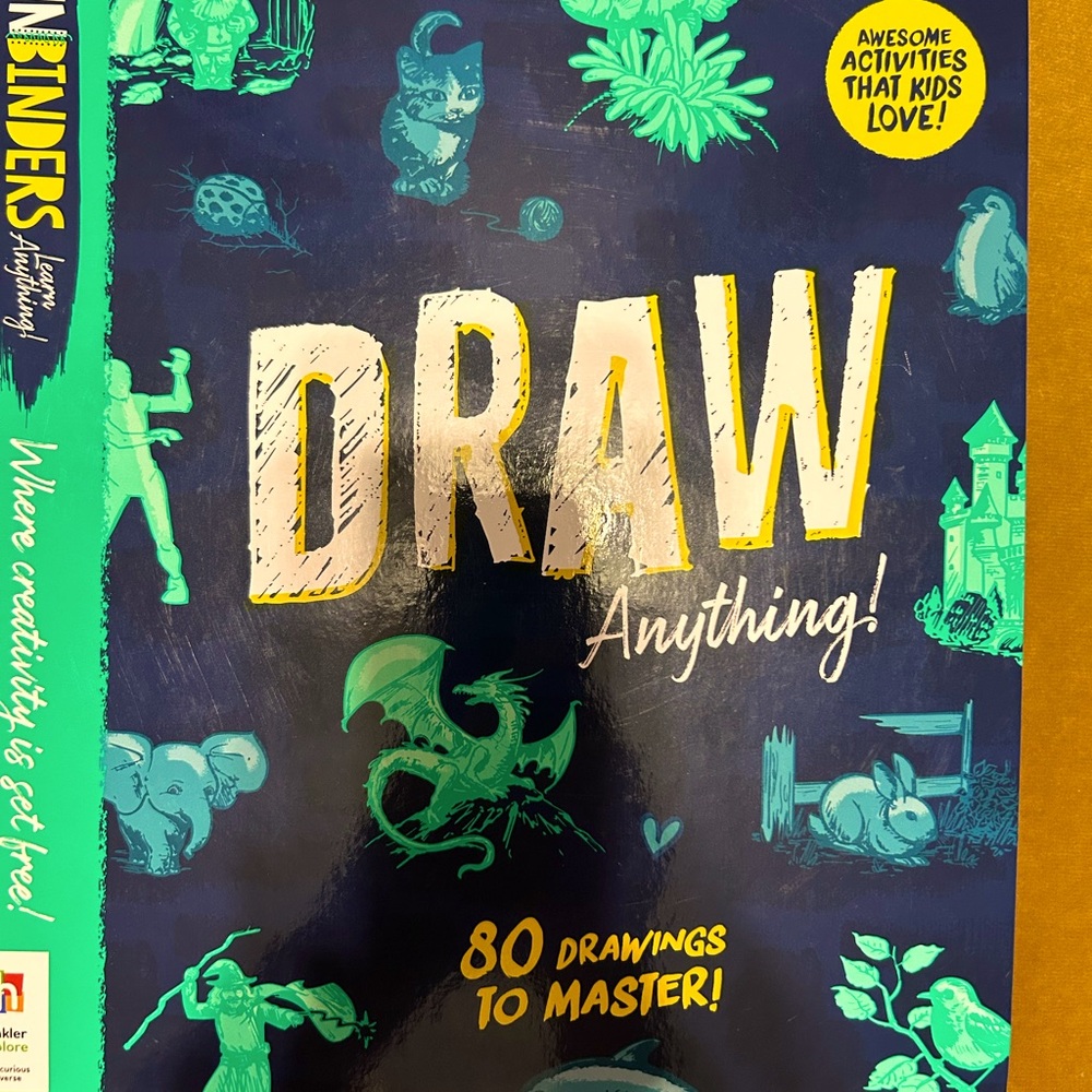 Unbinders: Draw Anything!
by Hinkler Books 80 Drawings To Master!
